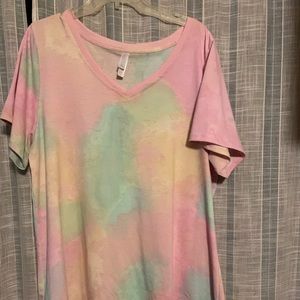 LulaRoe Pastel Christy Shirt